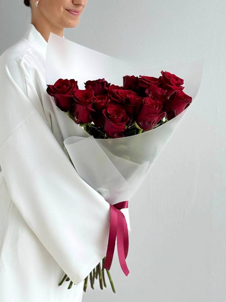 Красные розы классика - 15 шт