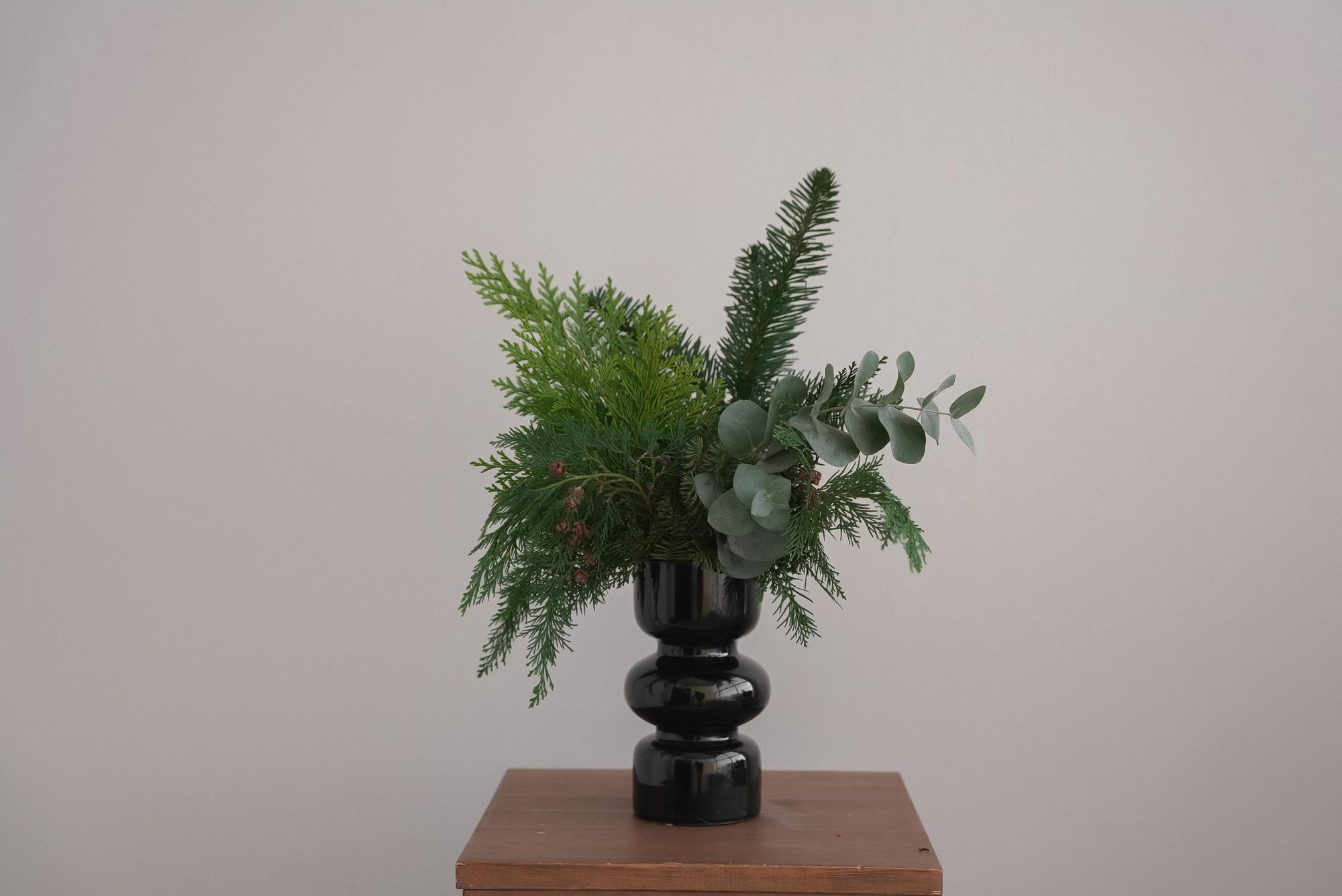 Композиция в вазе Тихая ель