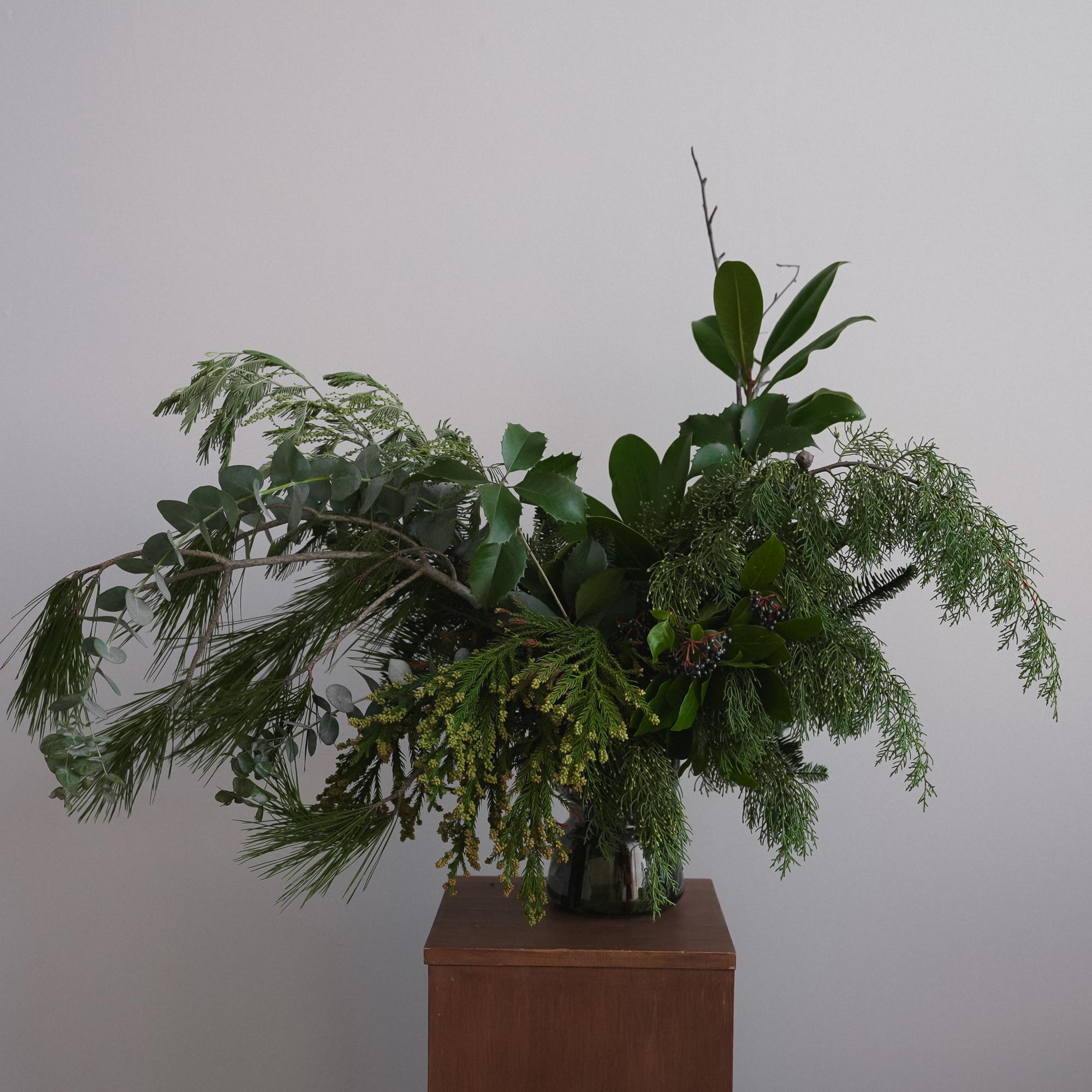 Композиция в вазе Купеческая зима