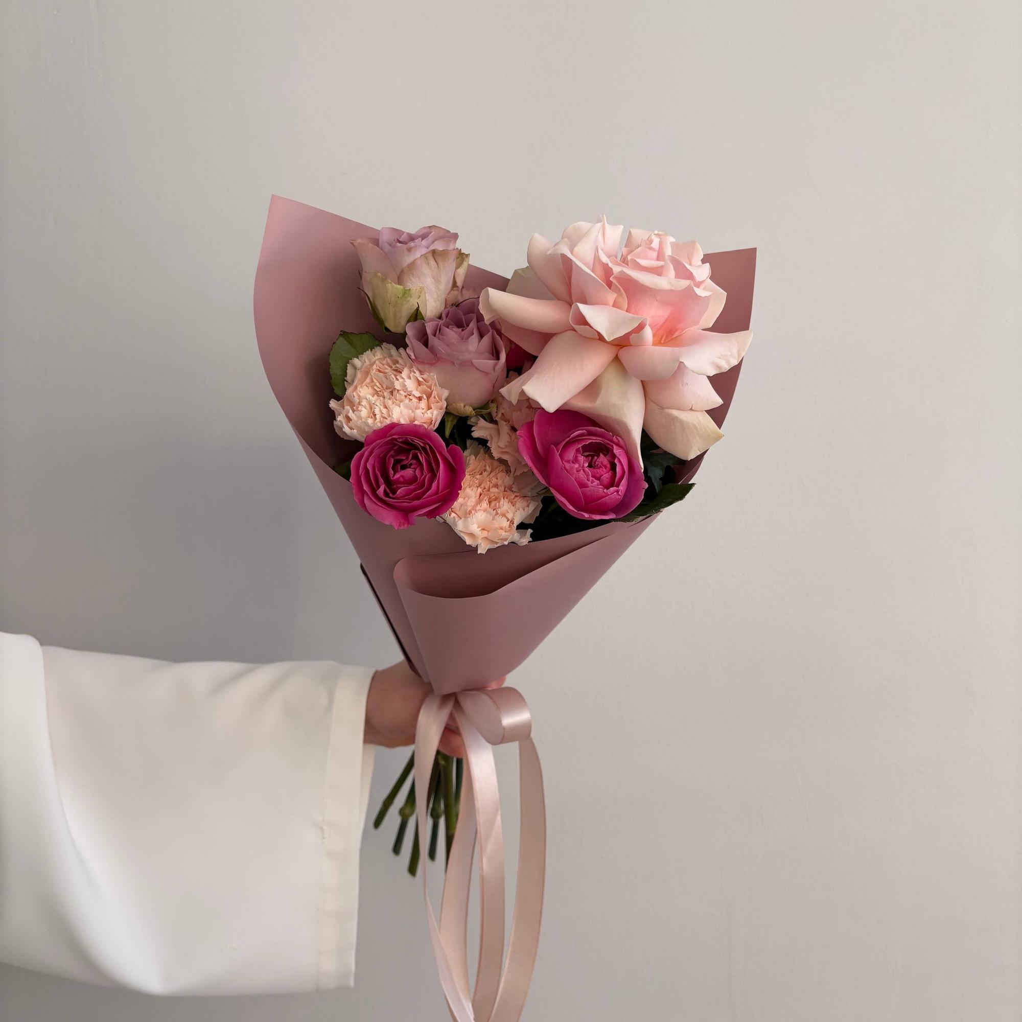 Деликатный букет с французскими розами