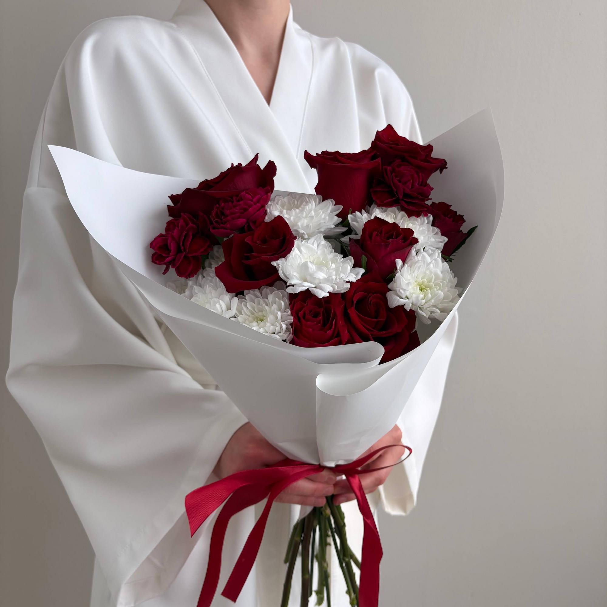 Сердечный букет с розами M