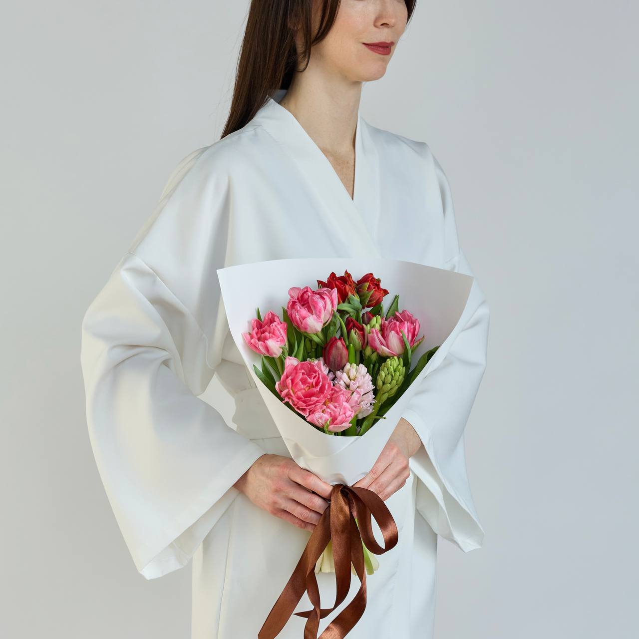 Яркие тюльпаны и гиацинты L