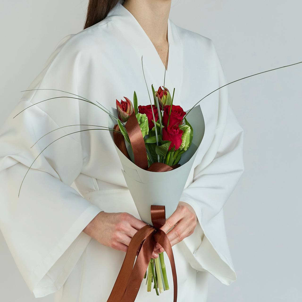 Яркий весенний букет S