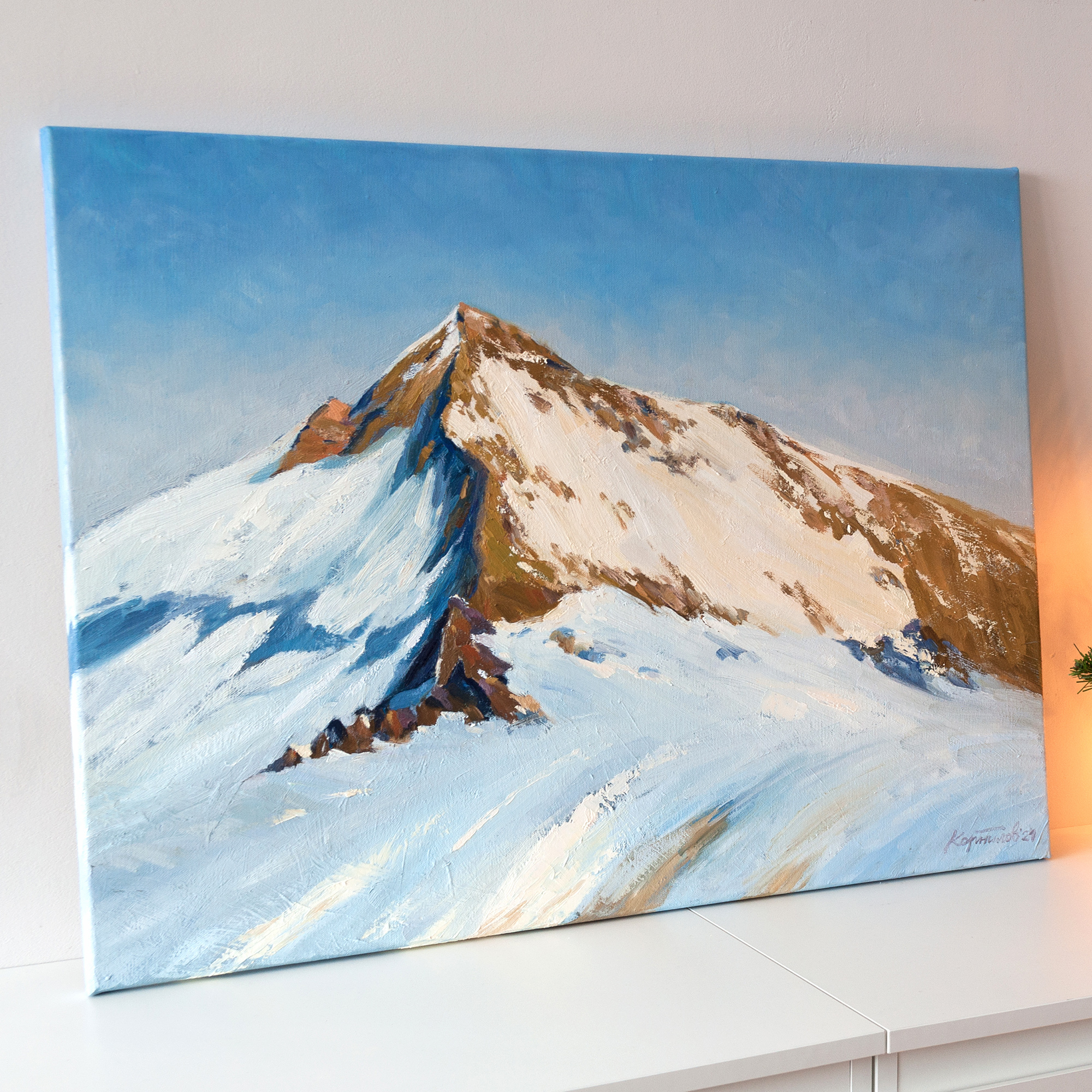 Гора, освещенная солнцем. 60х80см