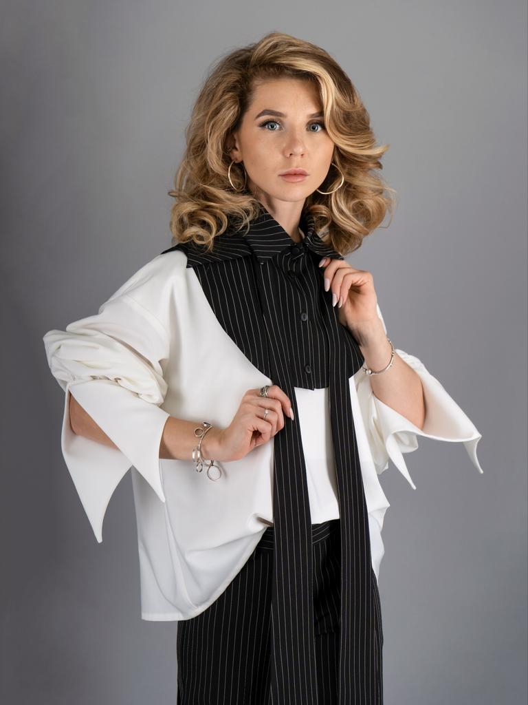 Двойная манишка-воротник на лентах (черная костюмная полоска)