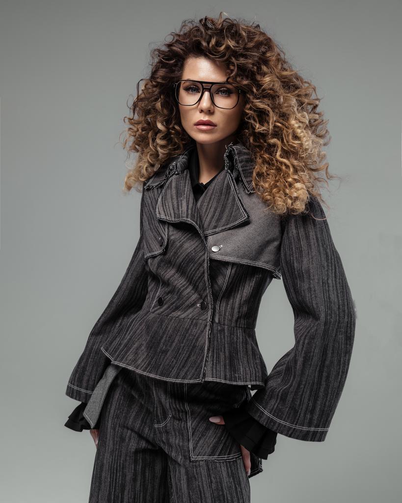 Джинсовая куртка (серый)