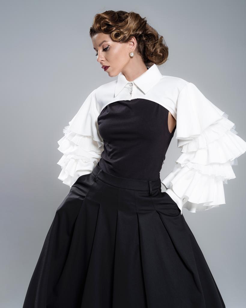 Болеро с объемным рукавом (белый)