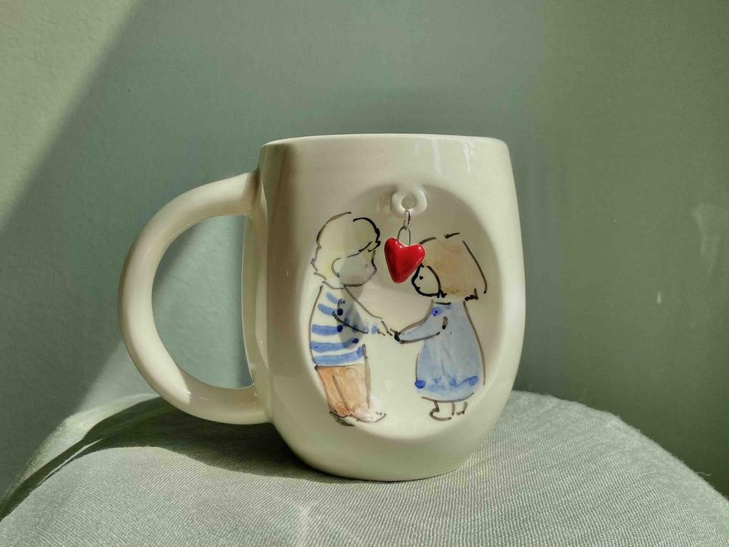 Кружка с сердечной подвеской от бренда "Надо же"