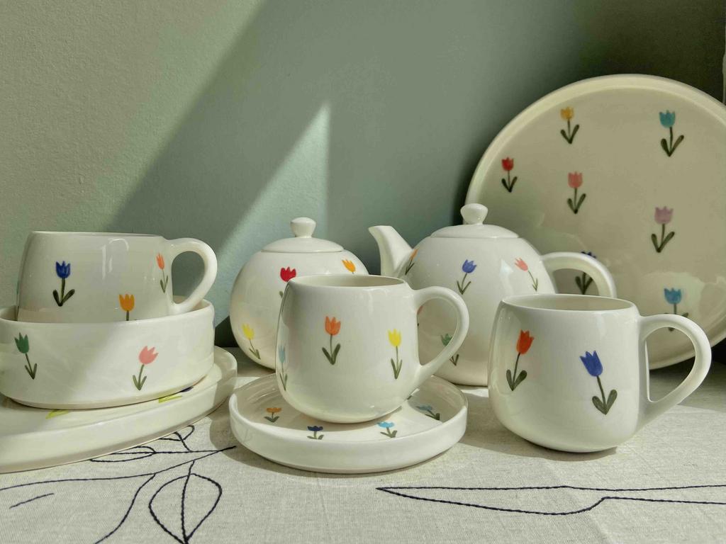 Серия посуды Тюльпаны