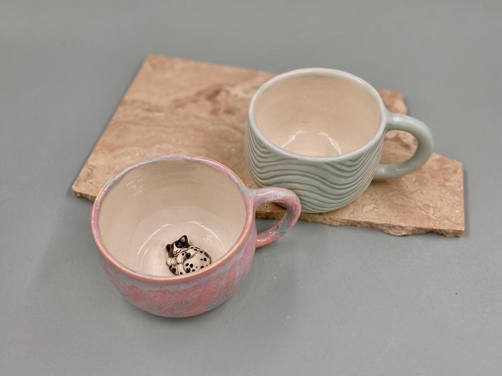 Кружки с фигуркам на дне