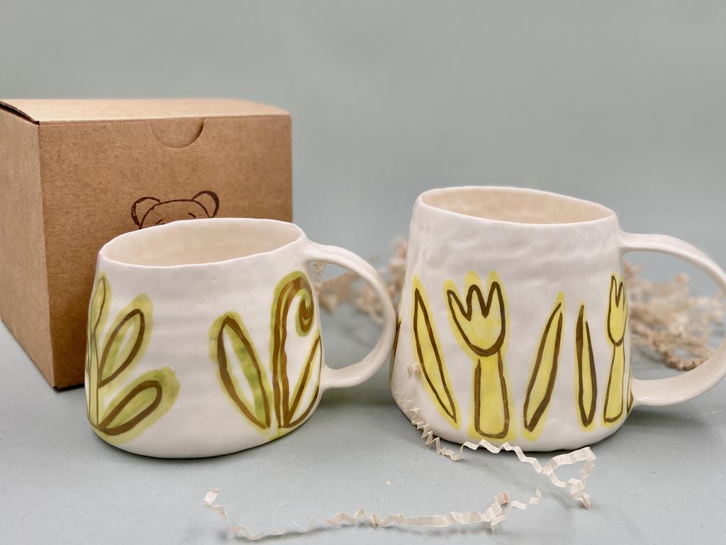 Кружки фарфоровые с цветами