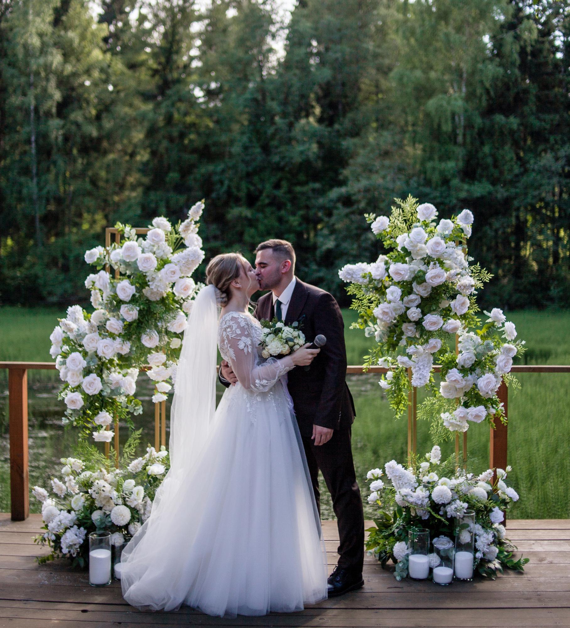 Выездная Арка Каскад