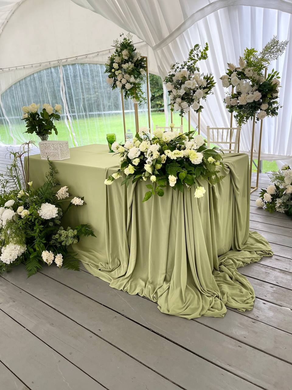 Стол молодых Вариант 1