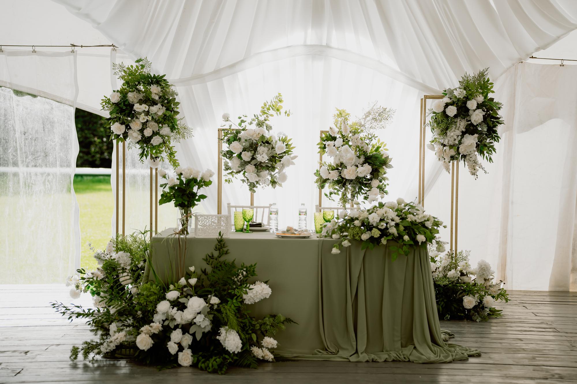 Стол молодых Вариант 1