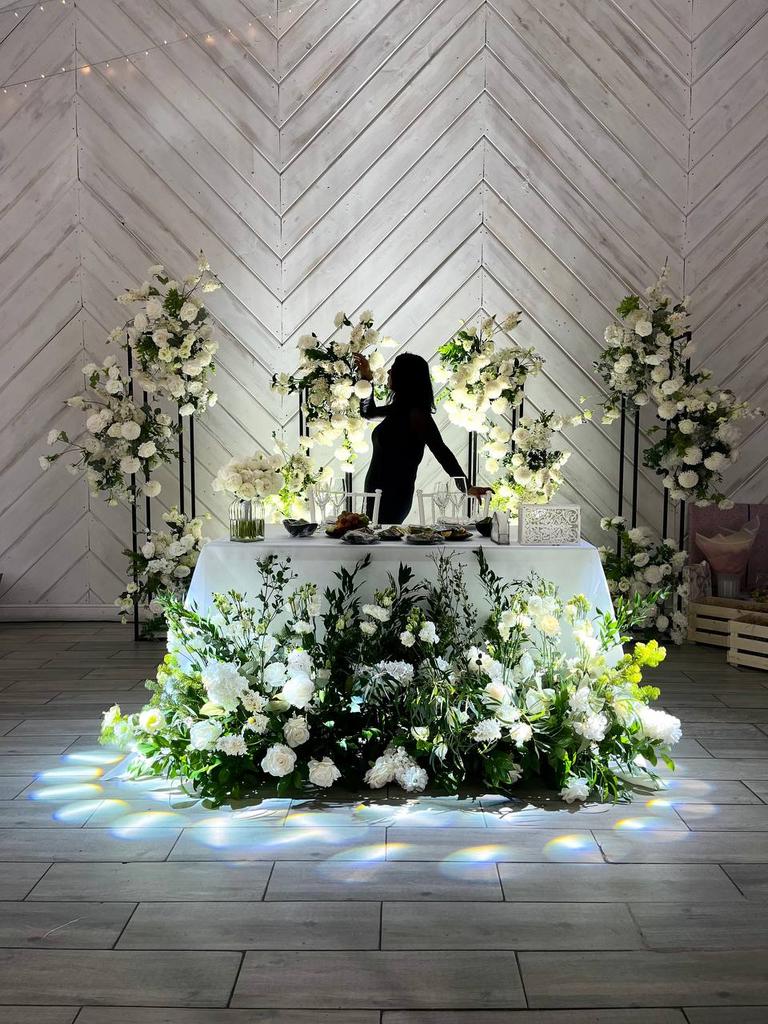 Стол молодых Вариант 2