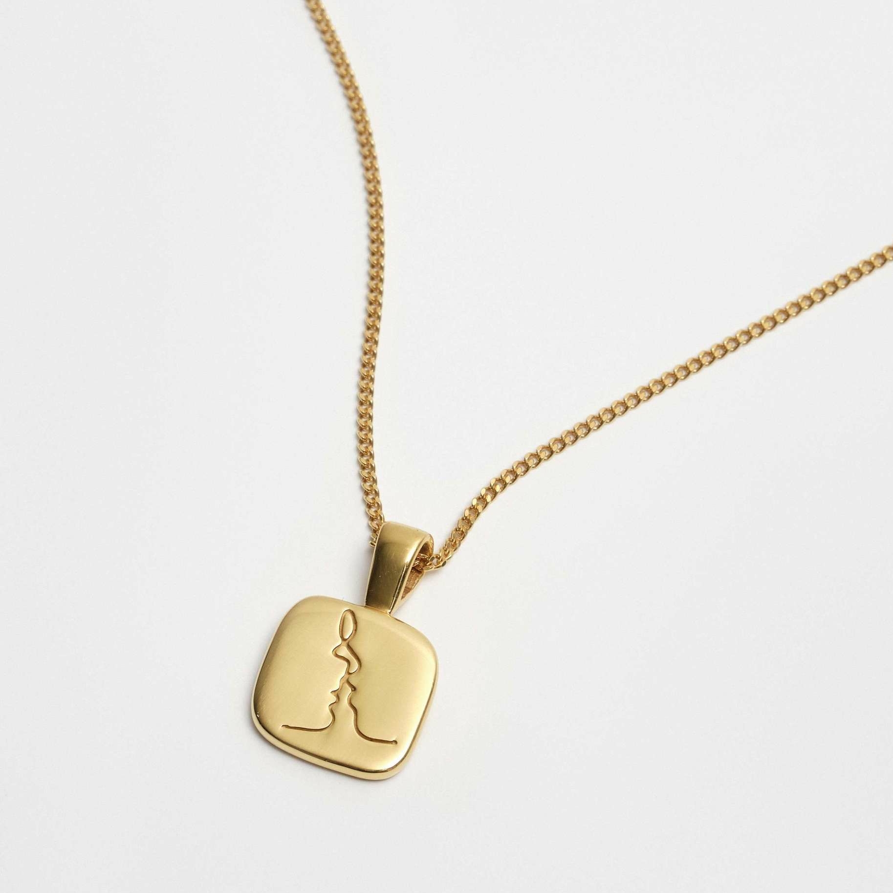 Подвеска VIAREGGIO с поцелуем с позолотой