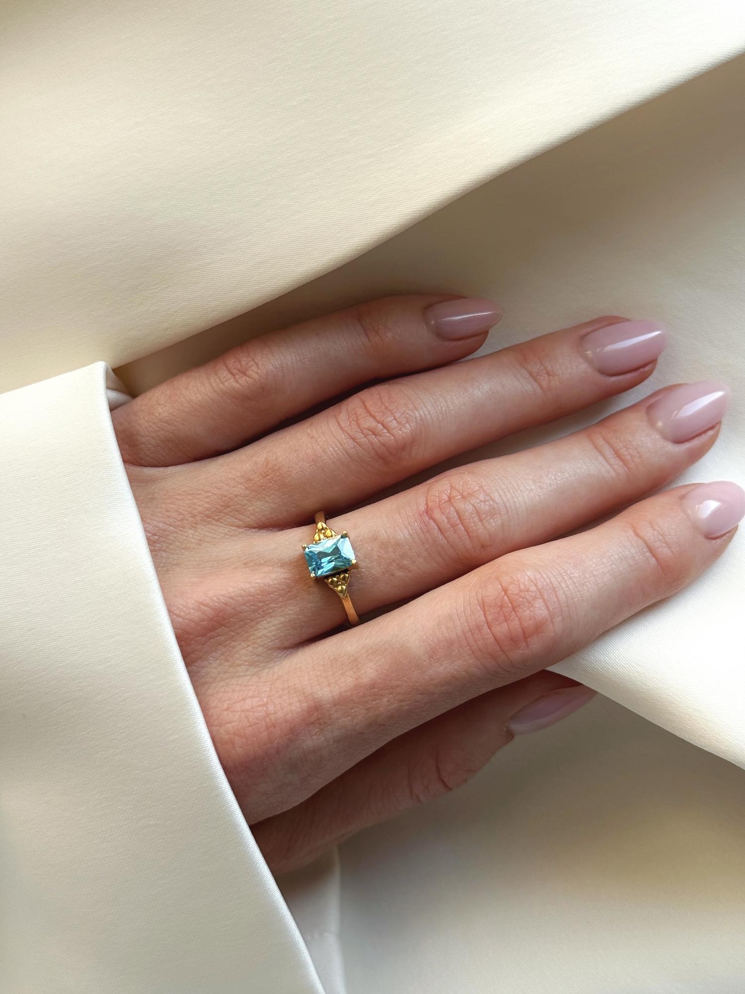 Кольцо ARIELLI с аквамариновым фианитом