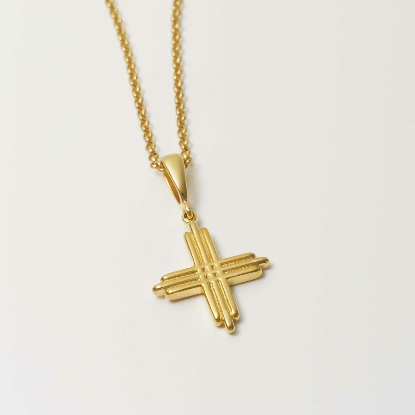 Подвеска CROCE с крестиком с позолотой