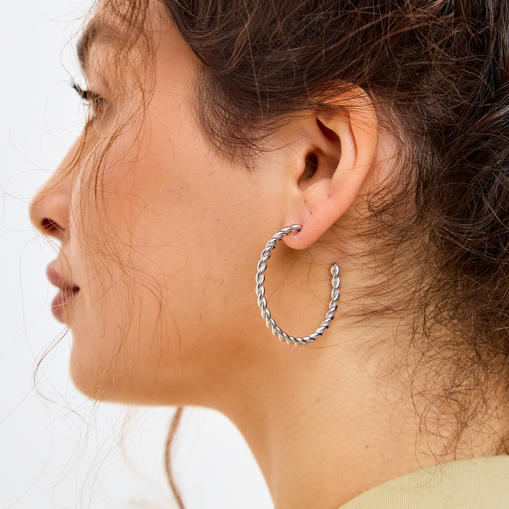 Серьги-хулахупы VITTORIA c плетениями в родиевом покрытии