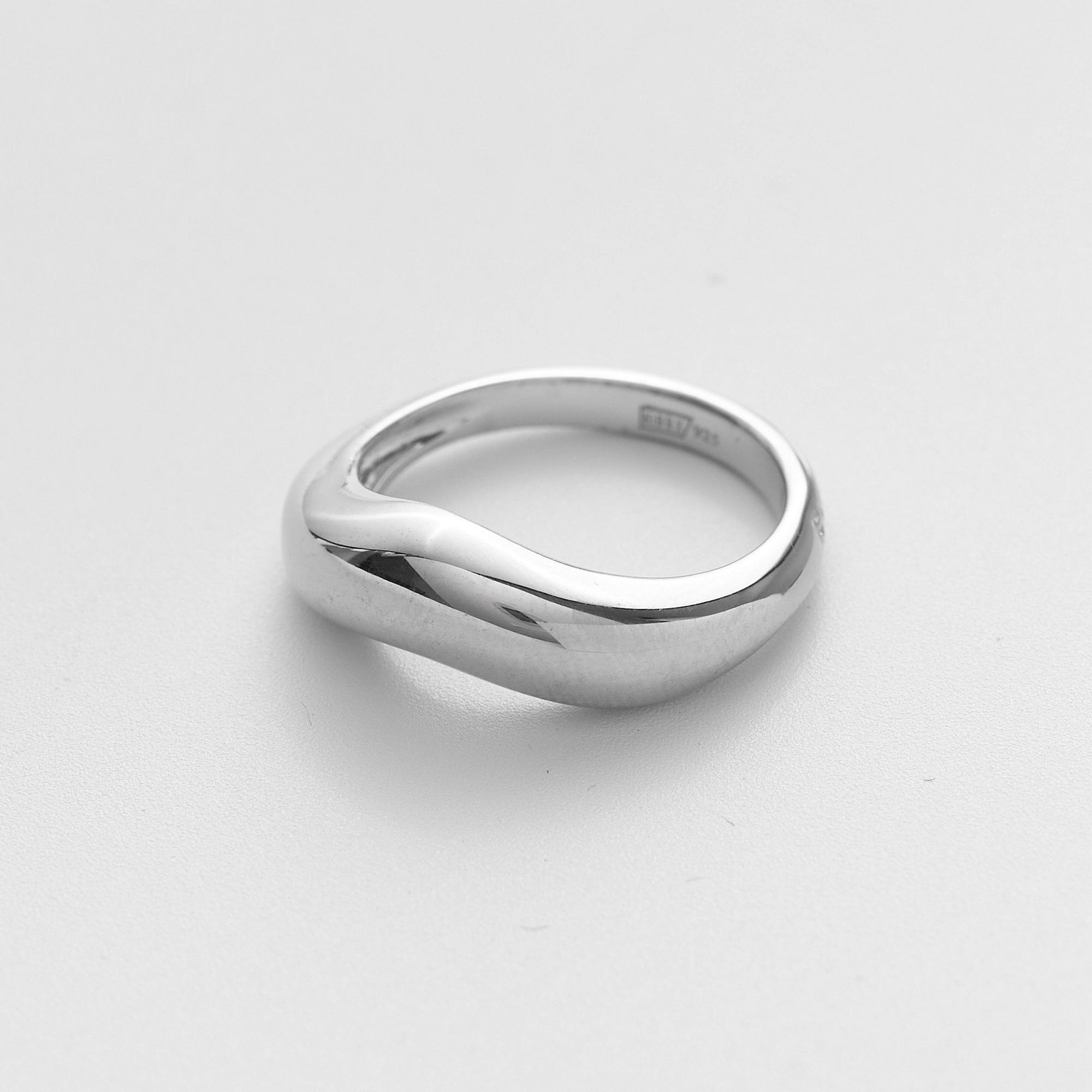 Кольцо RIOMAGGIORE с гравировкой в родиевом покрытии