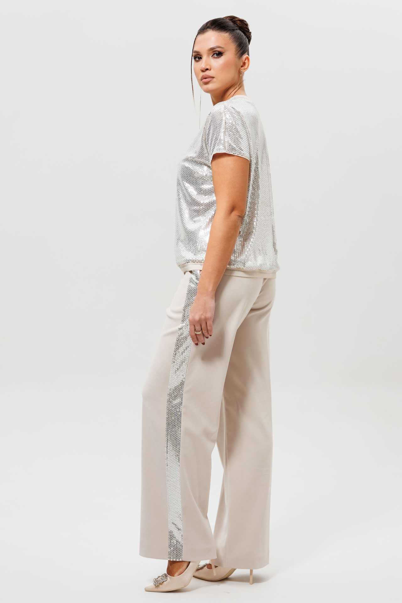 Костюм серебристый с пайетками и лампасами арт. 1277