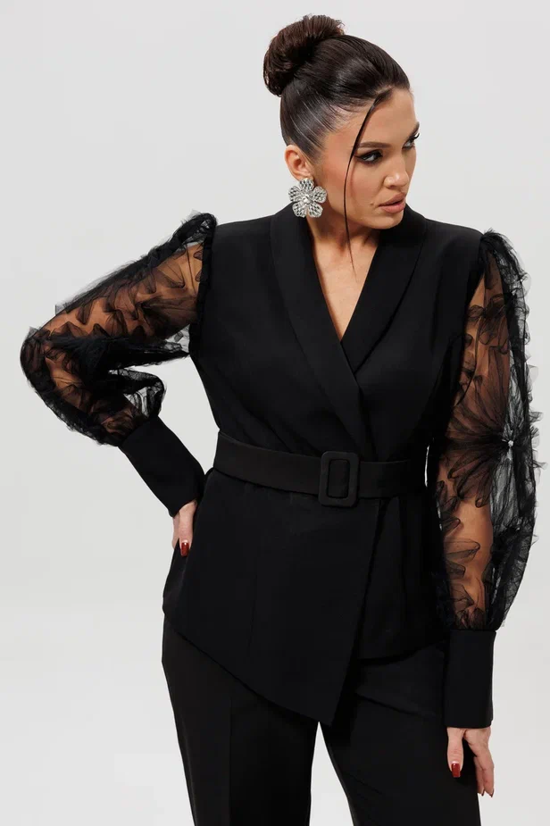 Костюм черный с кружевными рукавами арт. 12071