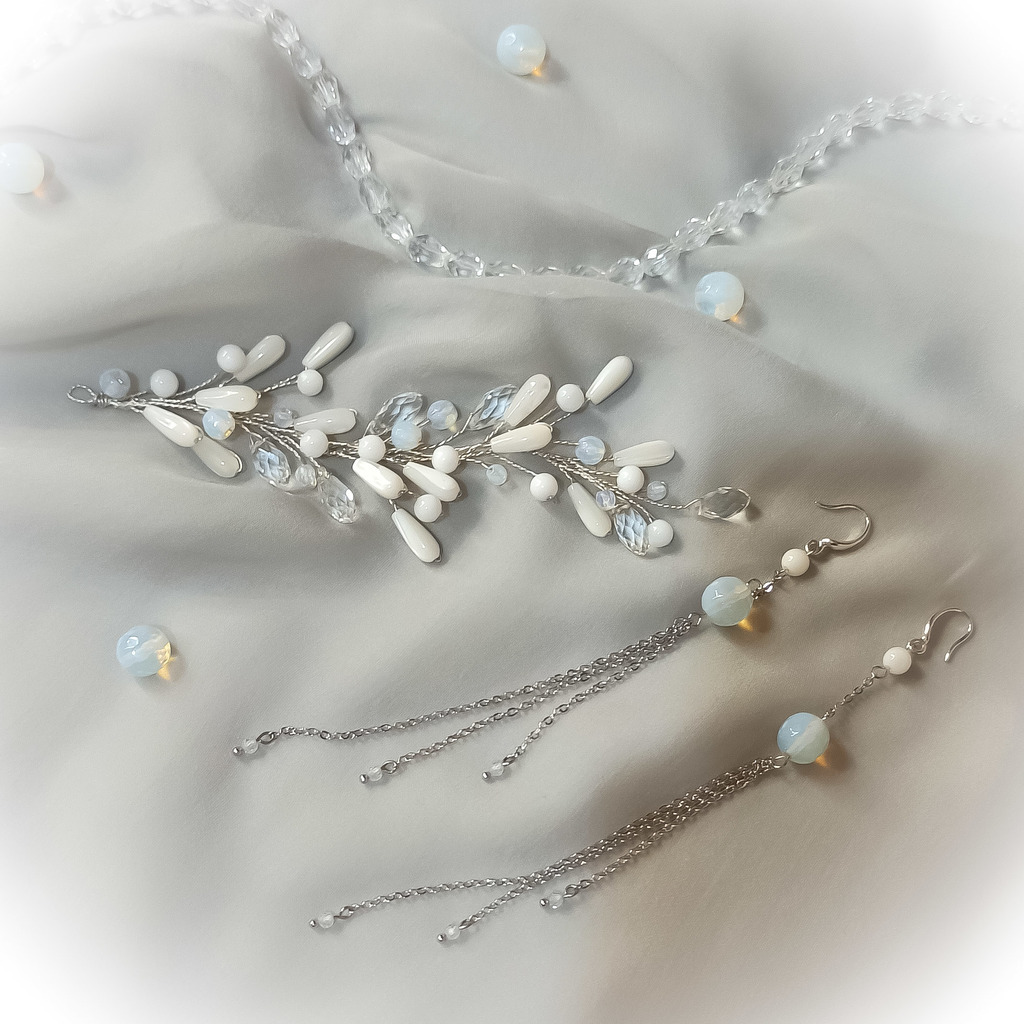 Перламутровая веточка и серьги-цепочки