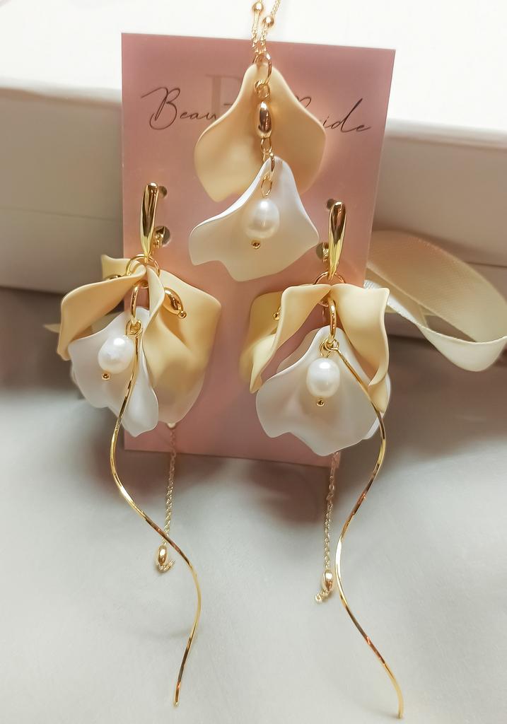 Комплект украшений "Лепестки"