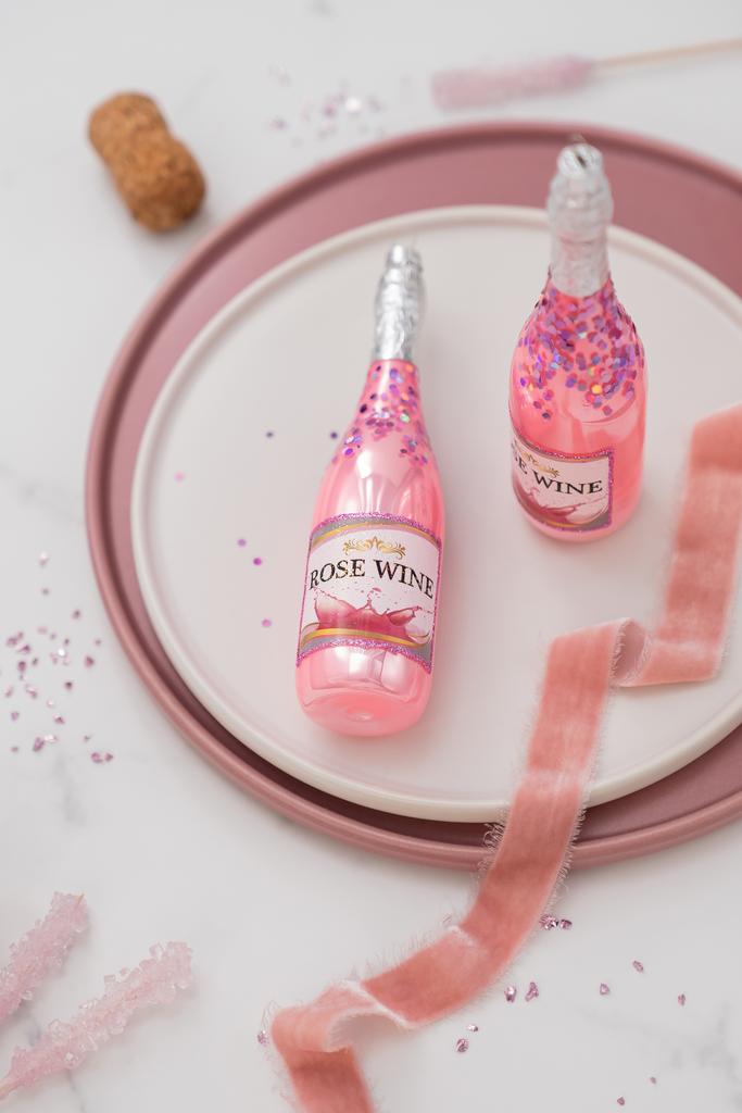 Розовое вино