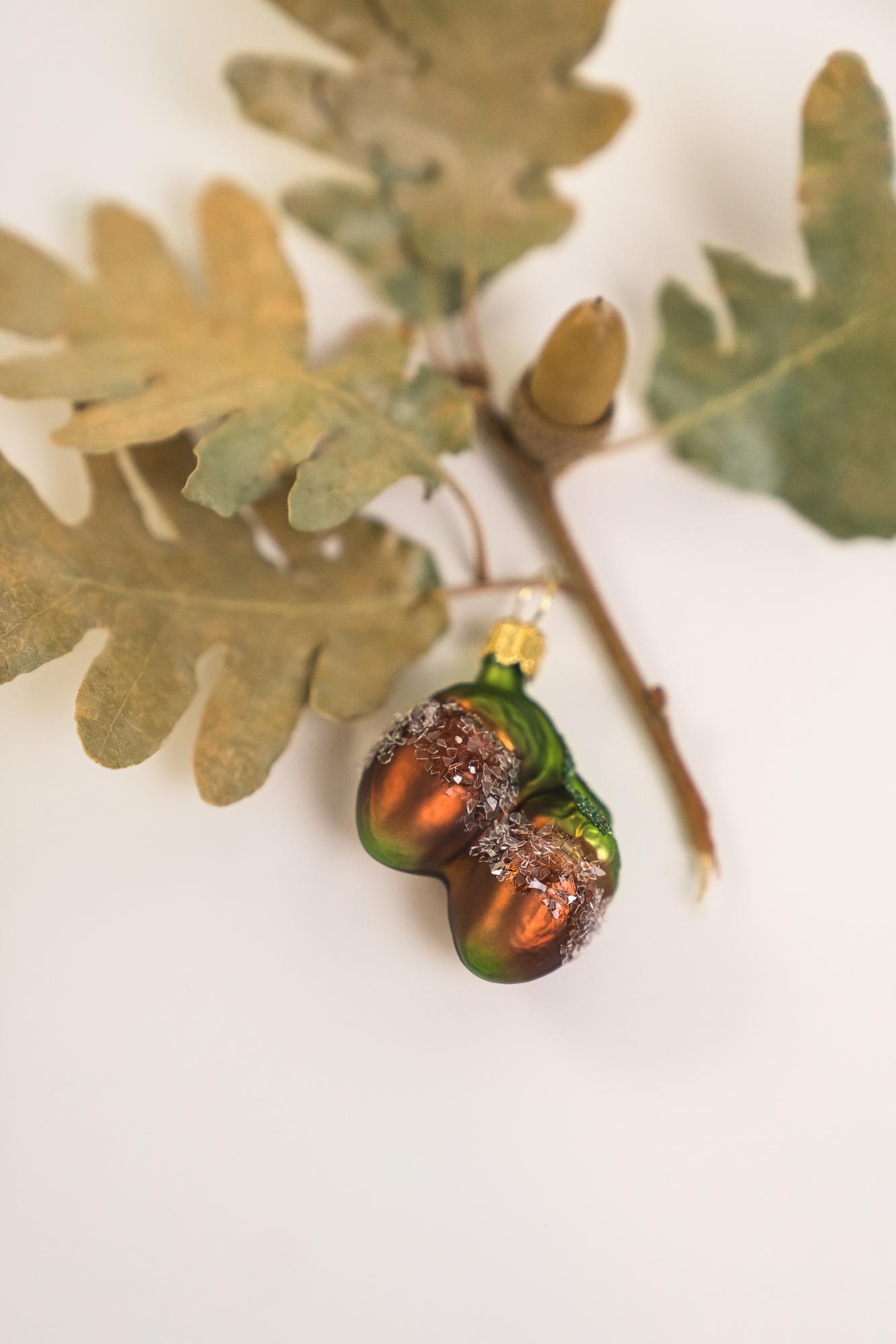 Елочная игрушка "Парочка желудей"