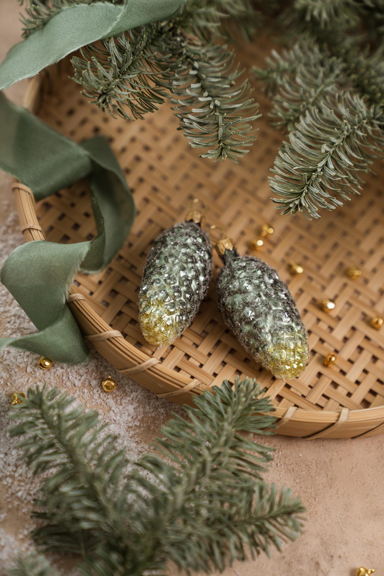 Елочная игрушка "Шишка мини"