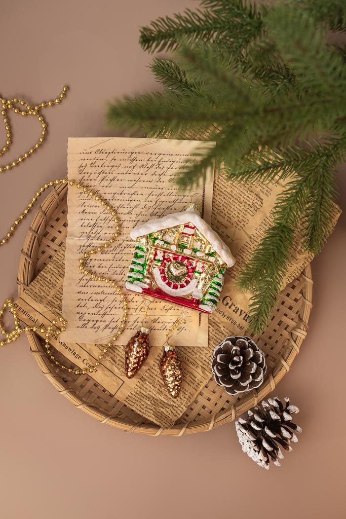 Елочная игрушка "Часы с кукушкой"