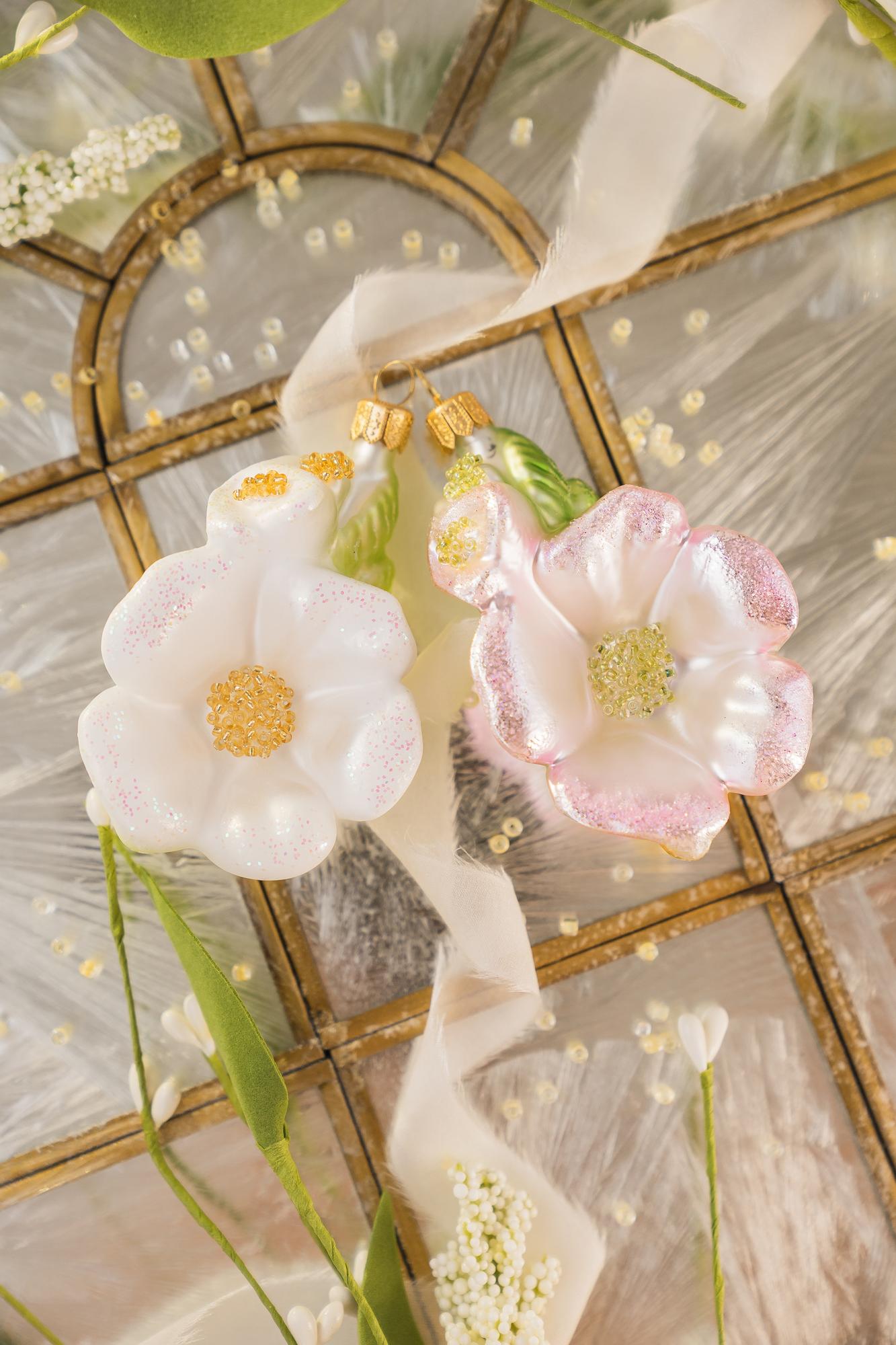 Елочная игрушка "Цветущая яблоня"