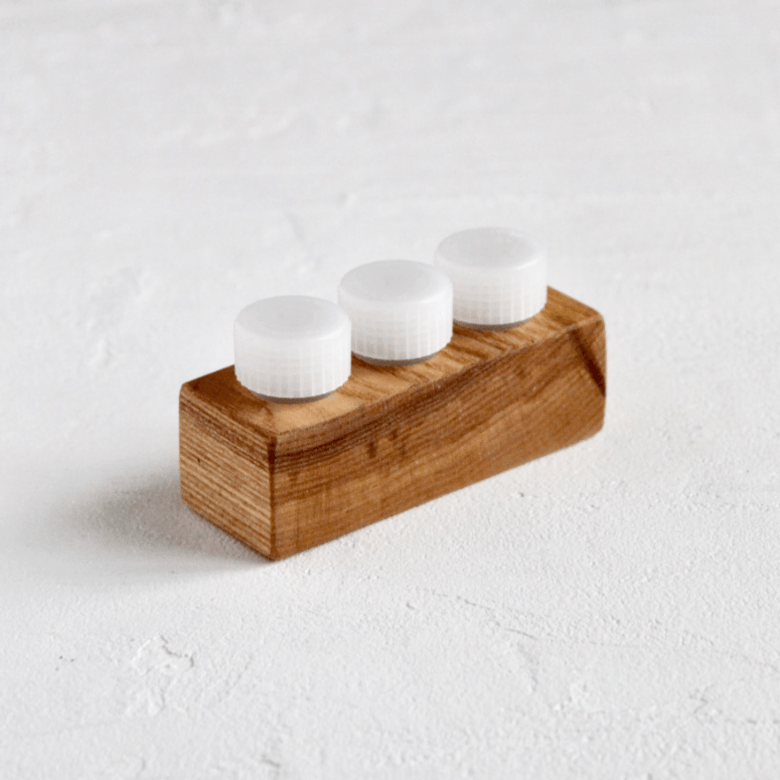 Тушница "Ясень" с тремя маленькими баночками