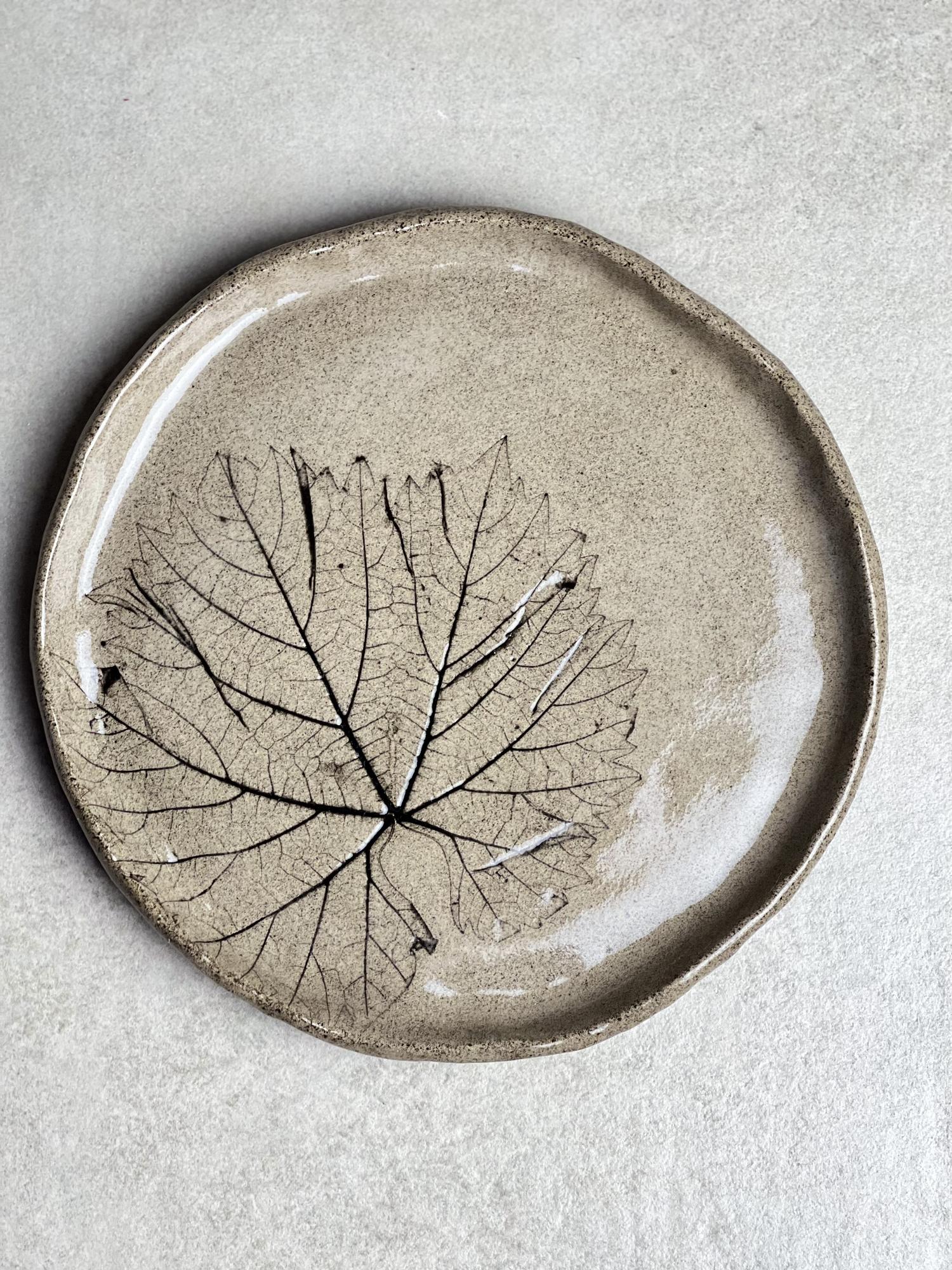 Тарелка "Виноградный лист" 20см