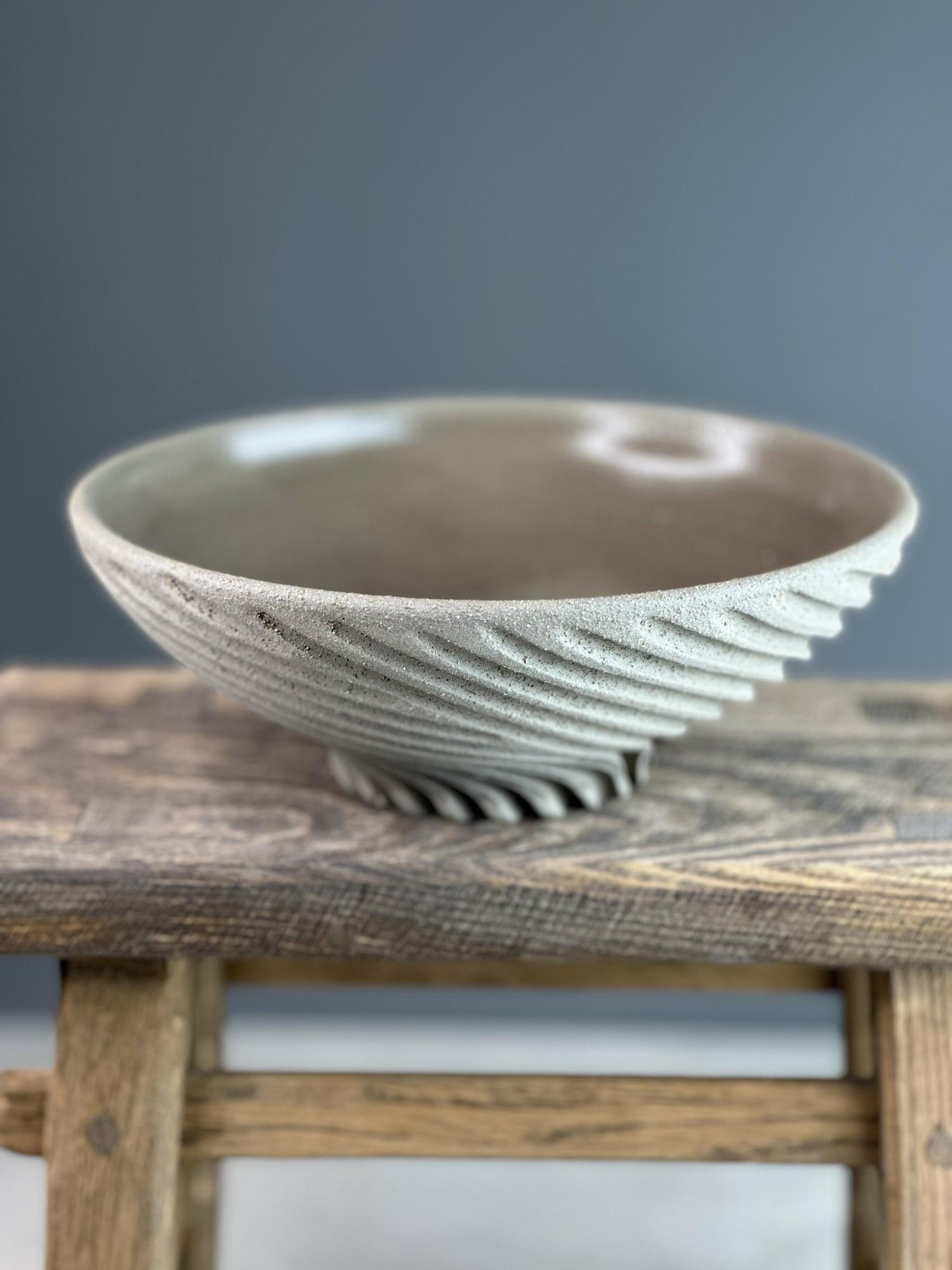 Супник салатник с резным краем. Диаметр 20,5/7см