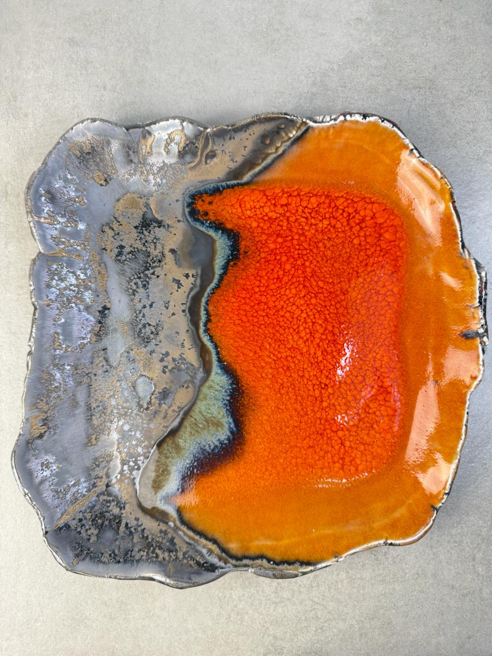 Квадратное блюдо в огненном цвете, 33/33 см