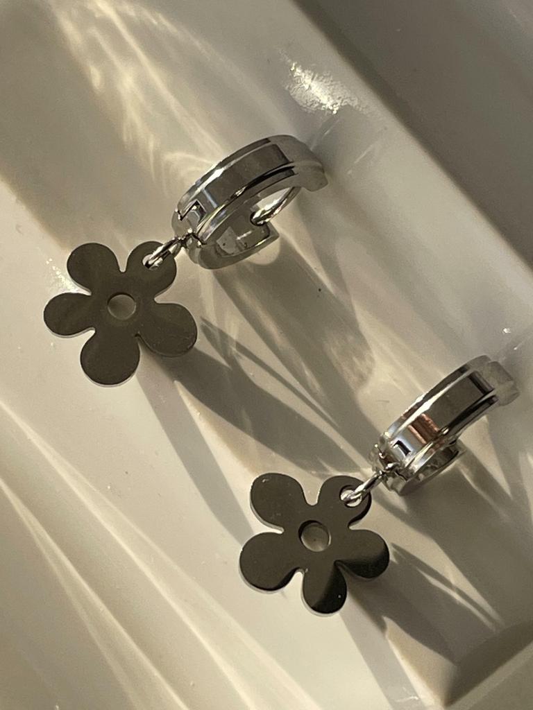 Серьги Цветочек сталь