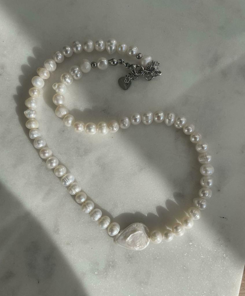 Чокер жемчужный Уникальность