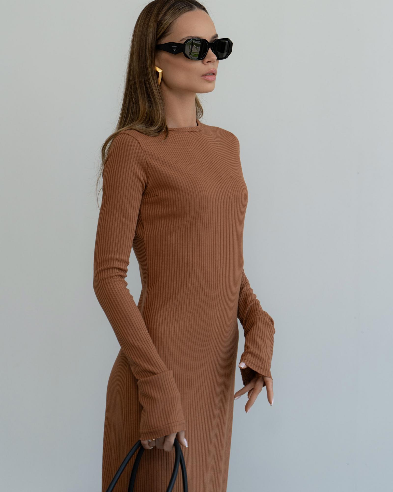 Платье лапша с рукавом 2024 Caramel