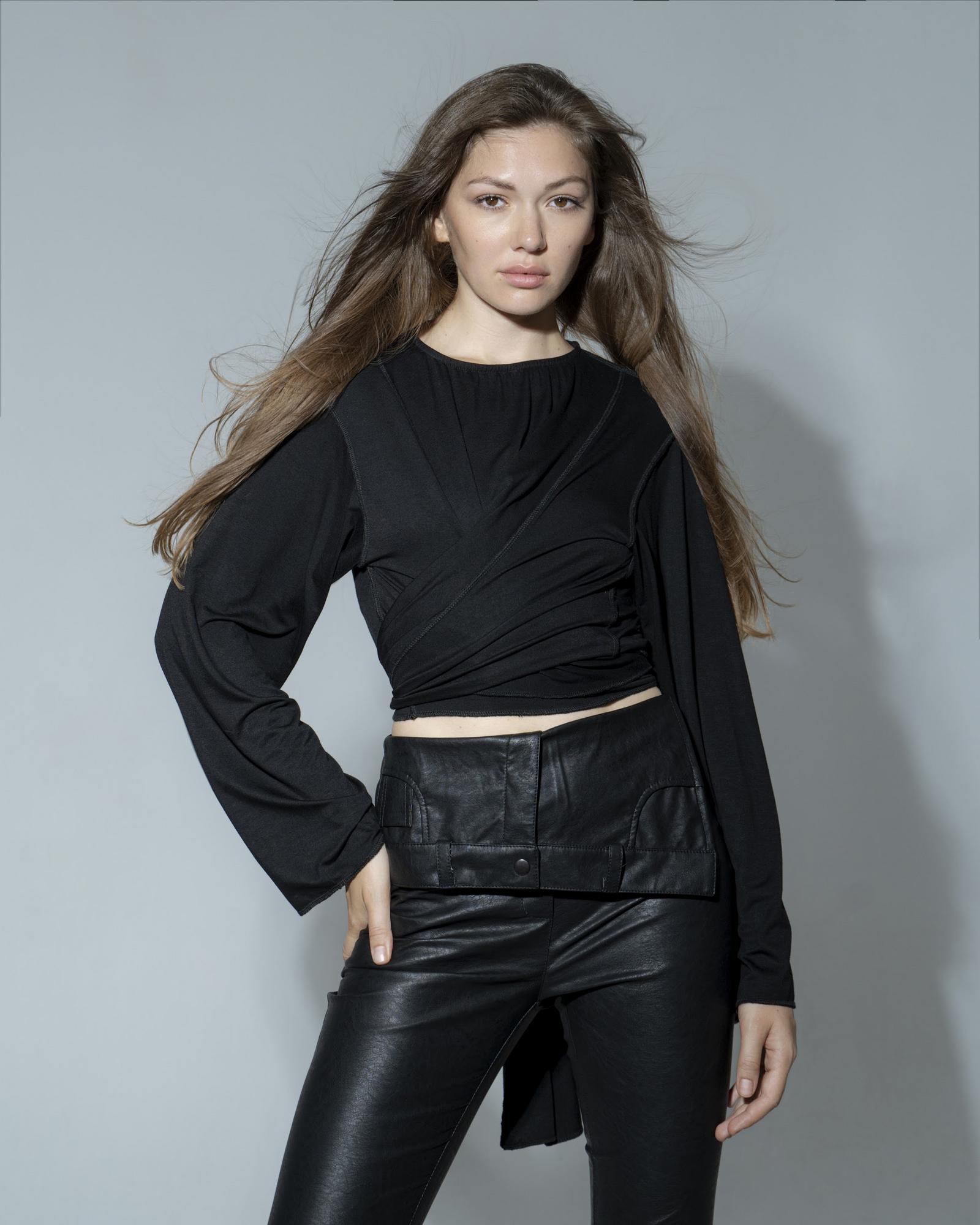 Лонгслив с зав Black