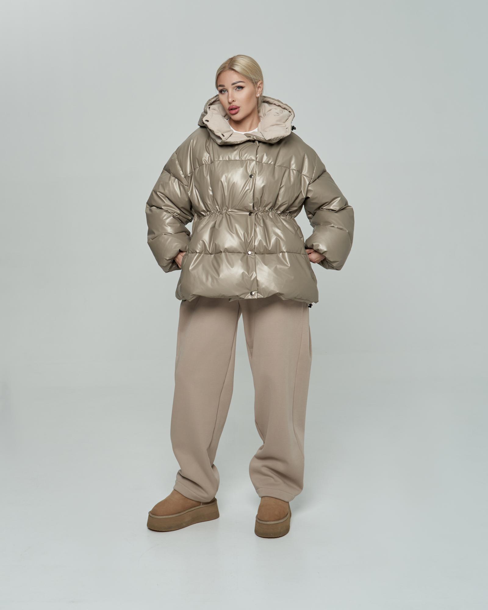 Пуховик бежево-золотистый на кулиске