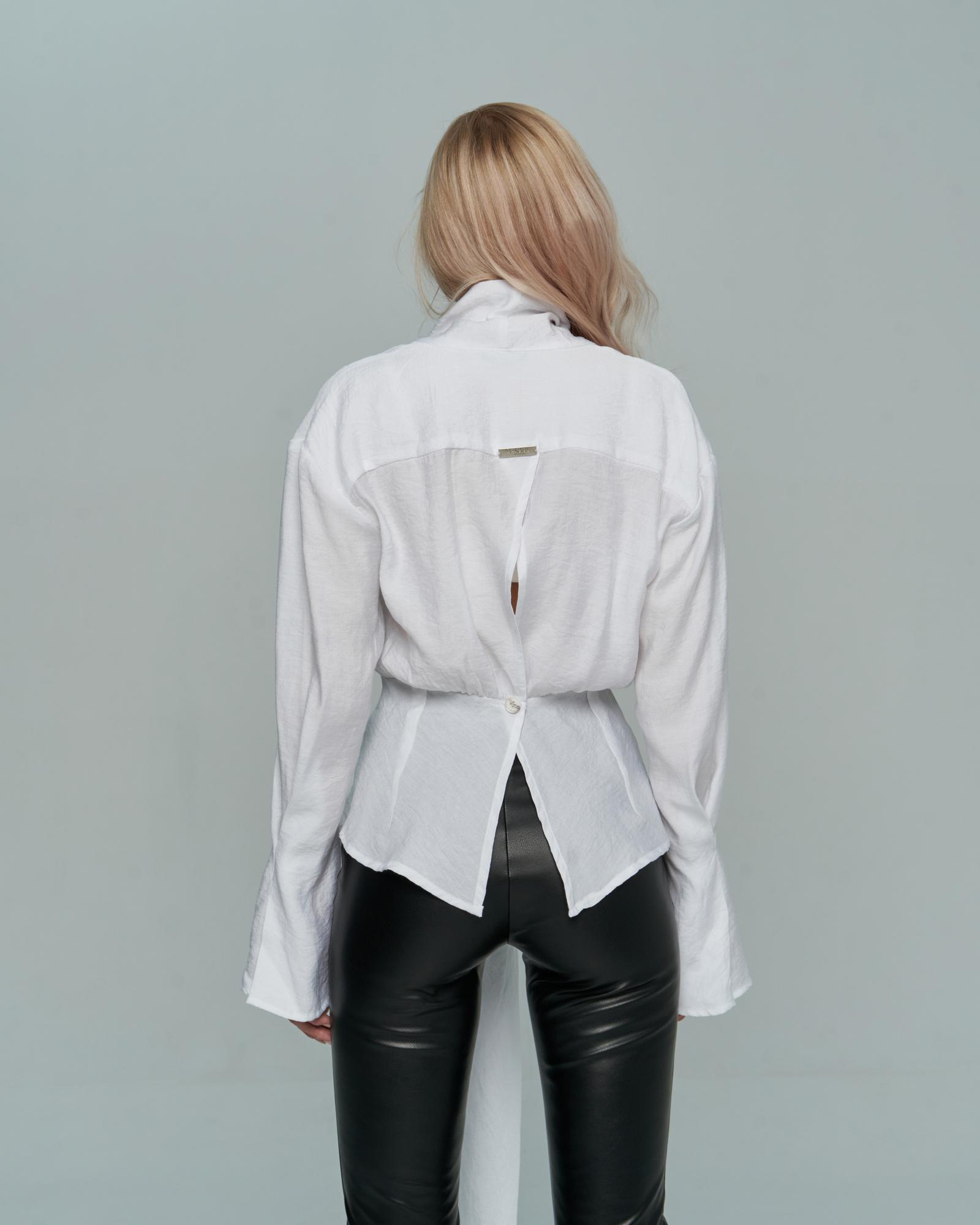 Рубашка с завязками белая