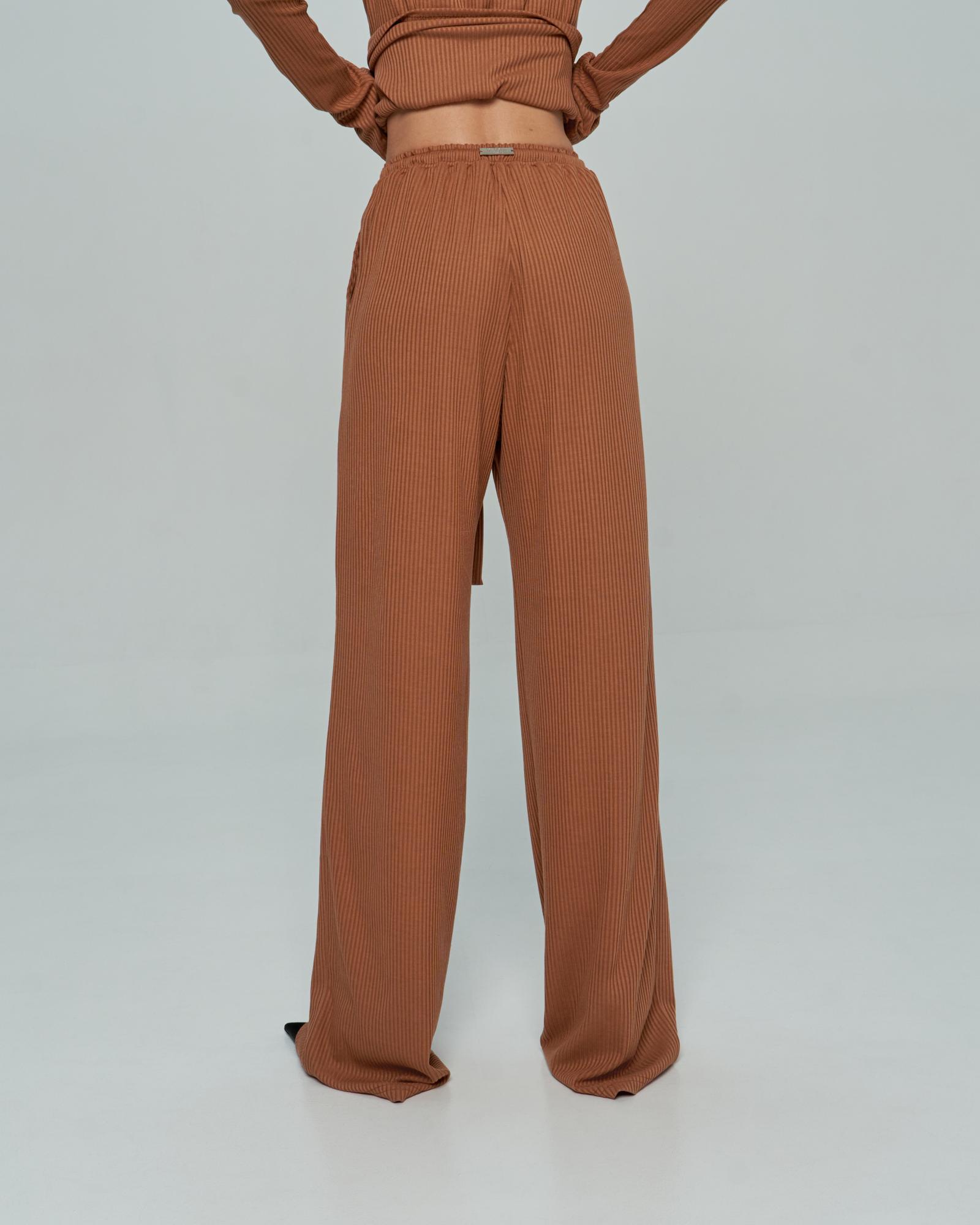 Брюки карамельные