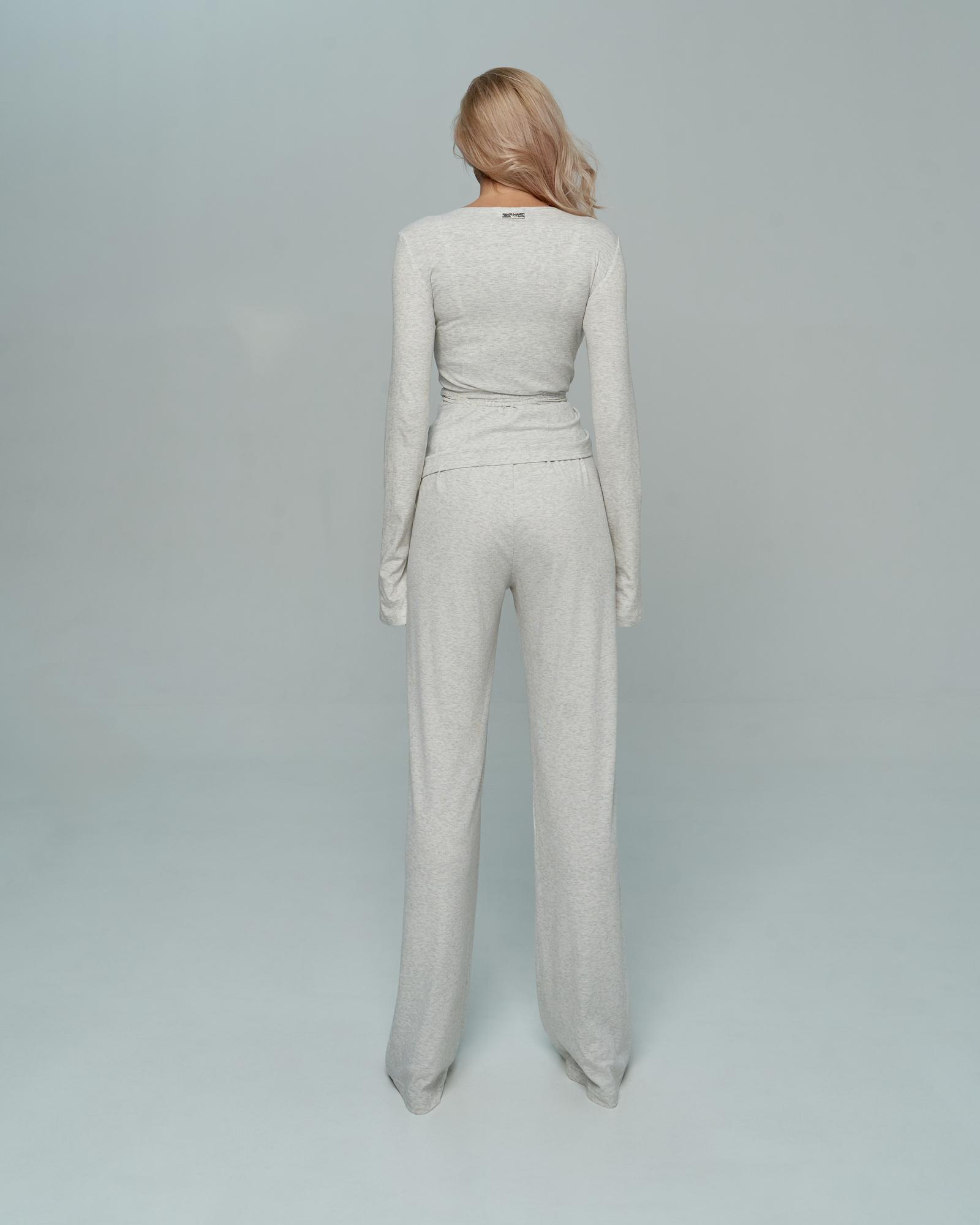 Брюки серые лапша