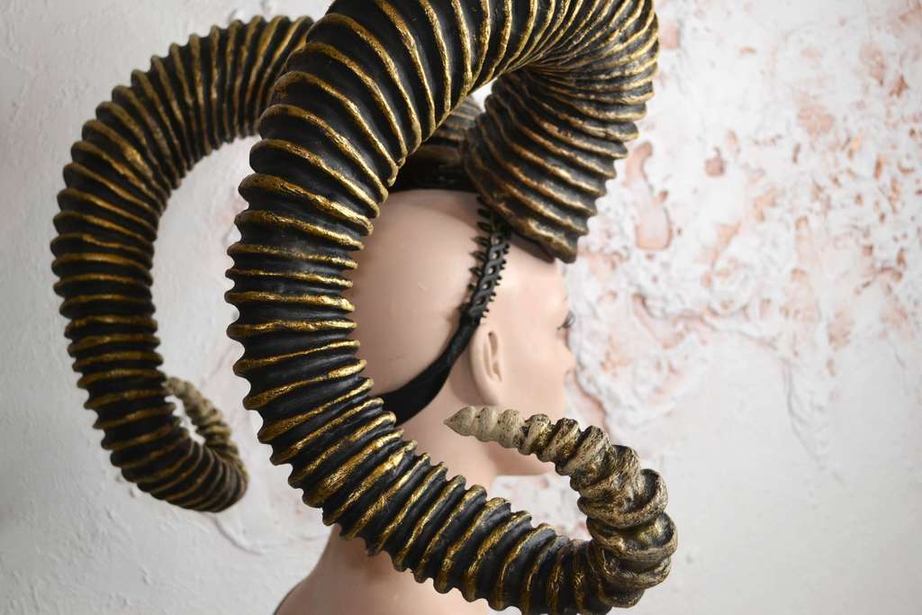 Сказочные рога из пеноплекса и worbla