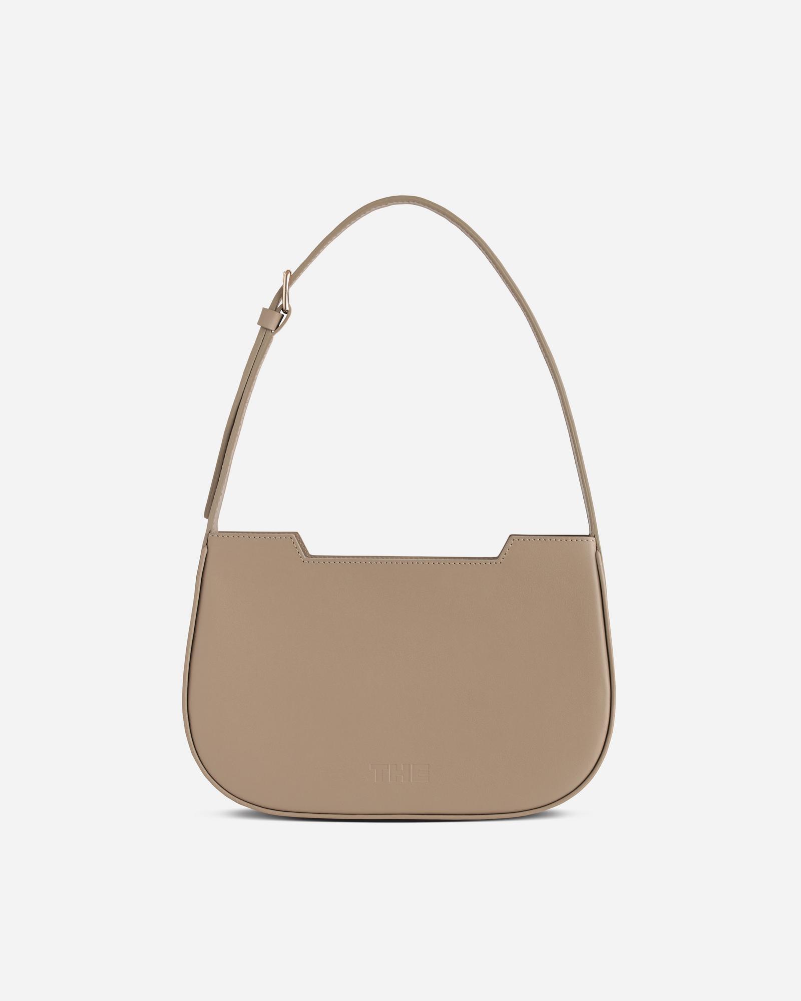 THE GUITAR PICK SAND