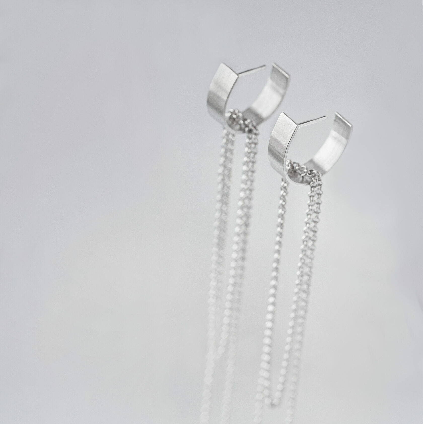 Серьга Полукруг с цепочками