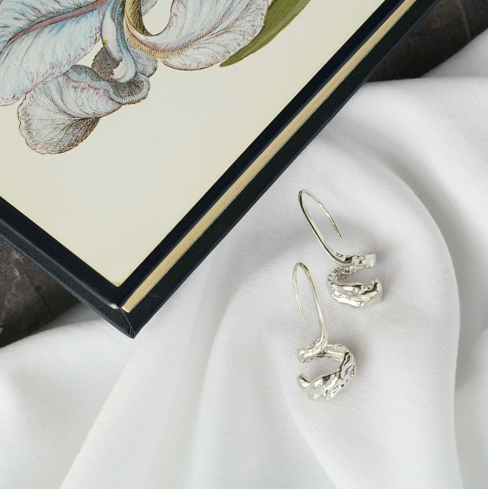 Серьги Карамель Завитки