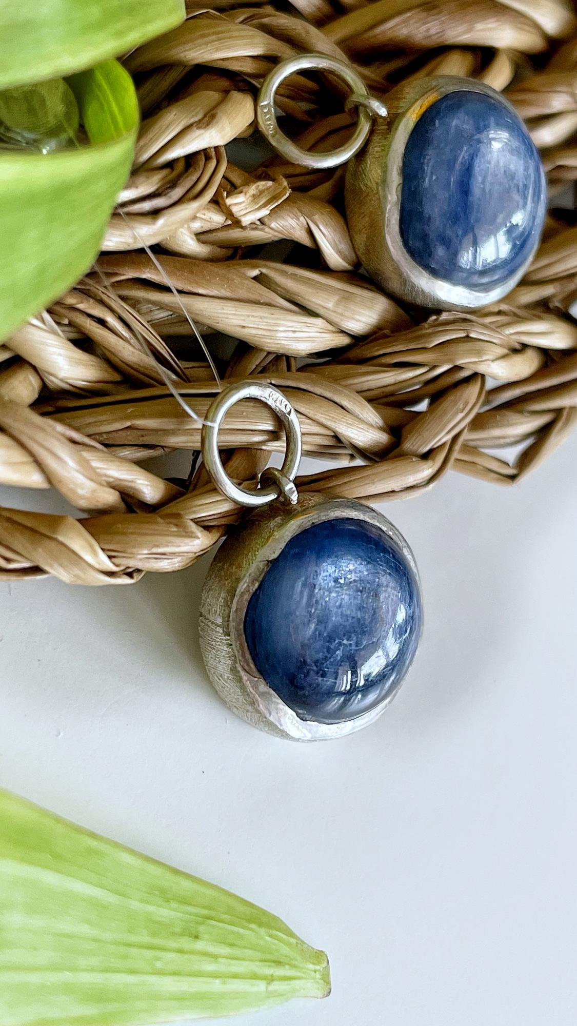 Подвесы на серьги с кианитом